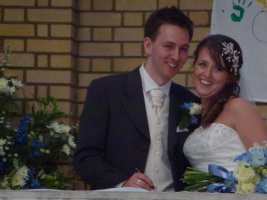 Lee Gets Hitched